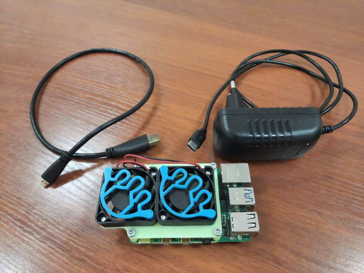 /blog/knowledge-base/media/video-conferencing-on-raspberry-pi/rasp-pi-kit/en.jpg