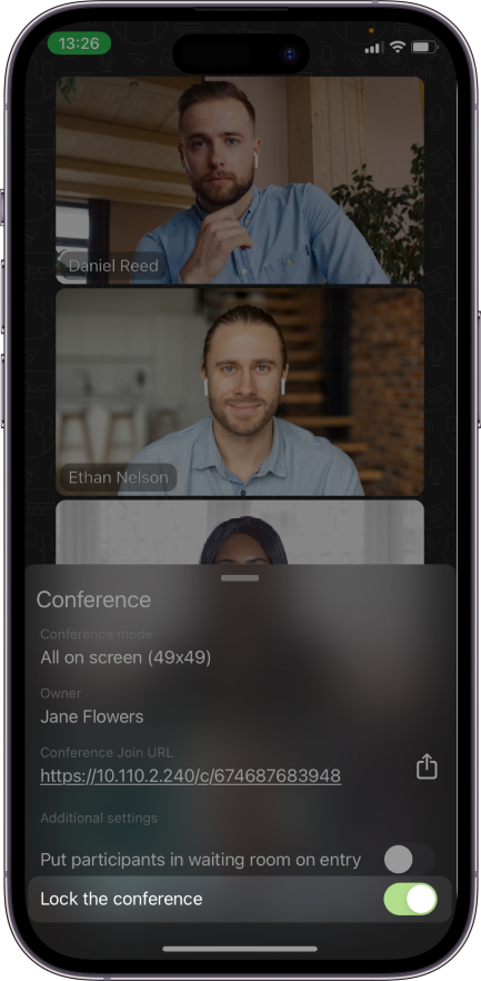 TrueConf 3.5.3 for iOS: meeting lock 2