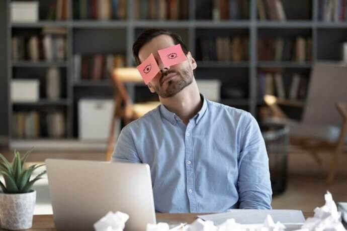 Hybrid Work Trends 2025: Coffee Badging to Quiet Quitting
