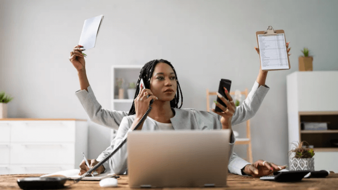Hybrid Work Trends 2025: Coffee Badging to Quiet Quitting