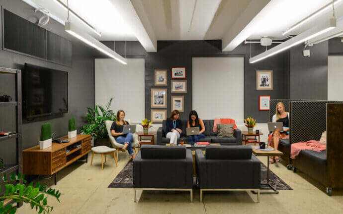 Hybrid Work Trends 2025: Coffee Badging to Quiet Quitting